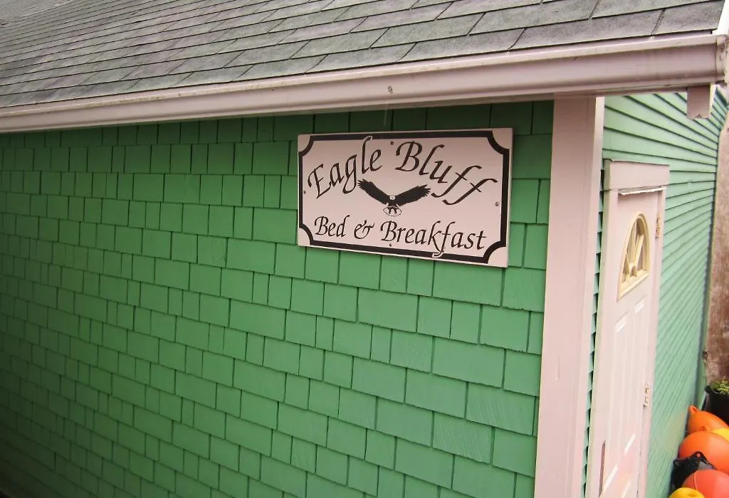 Eagle Bluff Lighthouse Bed & Breakfast-1